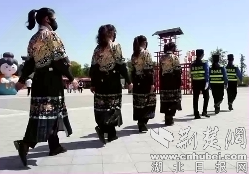 制作“美丽”和“热”