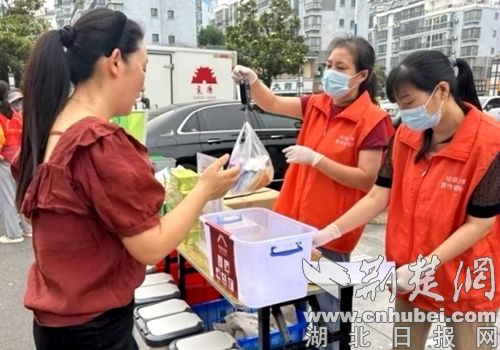 替换和审查危险废物3公斤