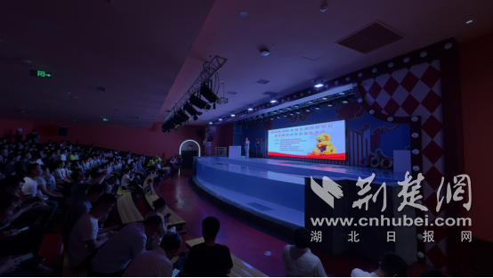 学生的快速答案是安全教室。武的宣传
