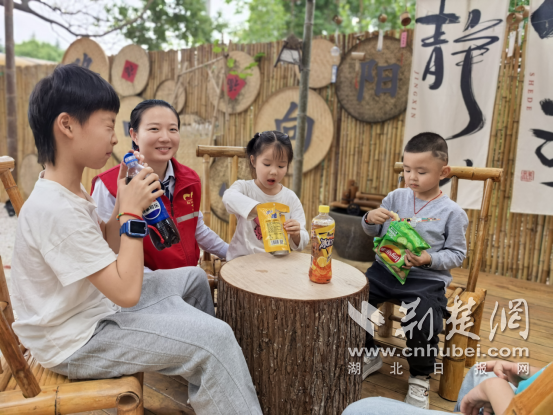“ Xiangyang Station”解释了娱乐的回报之旅