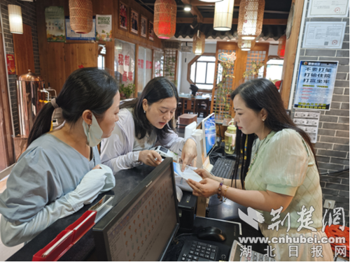 翻译错误：解析值时遇到的意外角色：<。路径