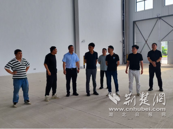 Dongguan Rongwang Precision Hardware Co，Ltd访问了Xiangya