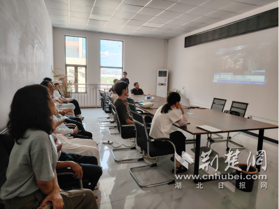 防火，知道隐藏的危险和安全知识令人耳