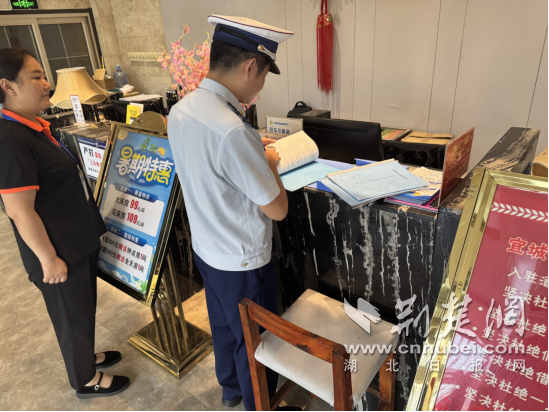 Yicheng Fire Protection在酒店进行消防安全检查