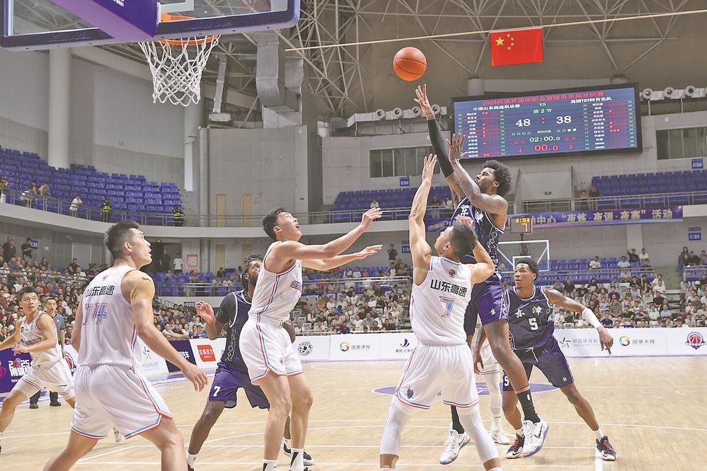 举行了国际篮球俱乐部