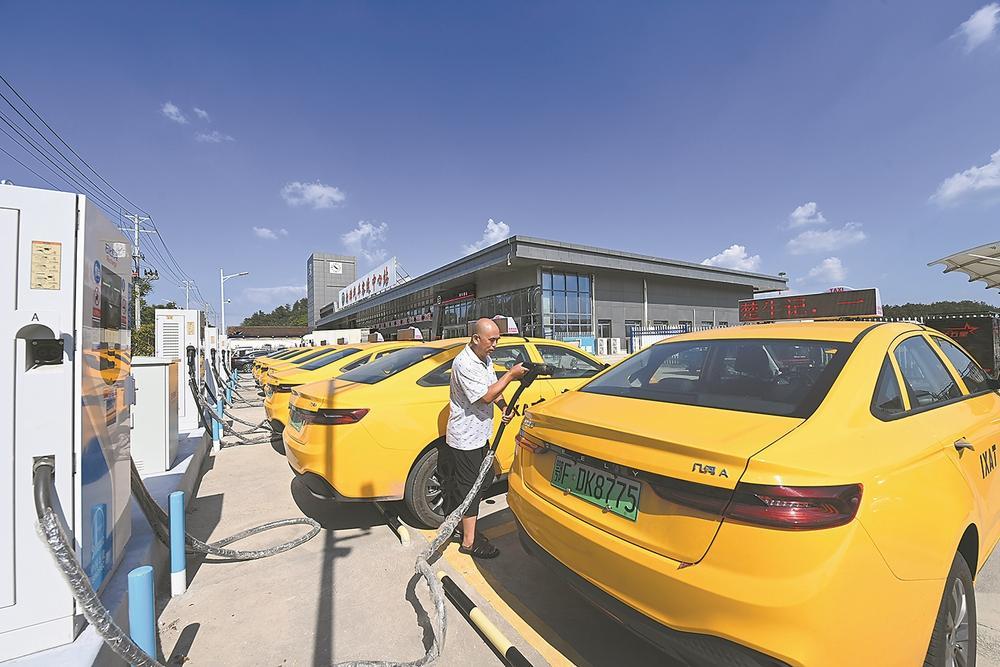 新的能源出租车“乔布”