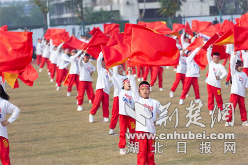 襄阳高新区第四小学成功举办首届田径比赛