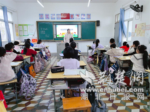 精城区与吉小学：情景喜剧+方言课，构筑抵御欺