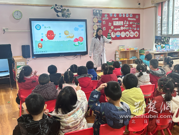 繁城第六幼儿园开启有趣的中药食品营养新体验