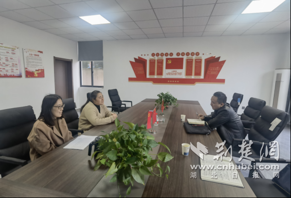 保康税务：“双百”活动精准服务解难题