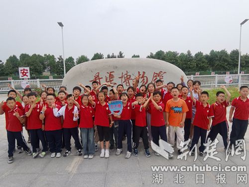 是我家""众志成城降旱魔""清清碧水写华章""丹渠新景入画来"等场馆